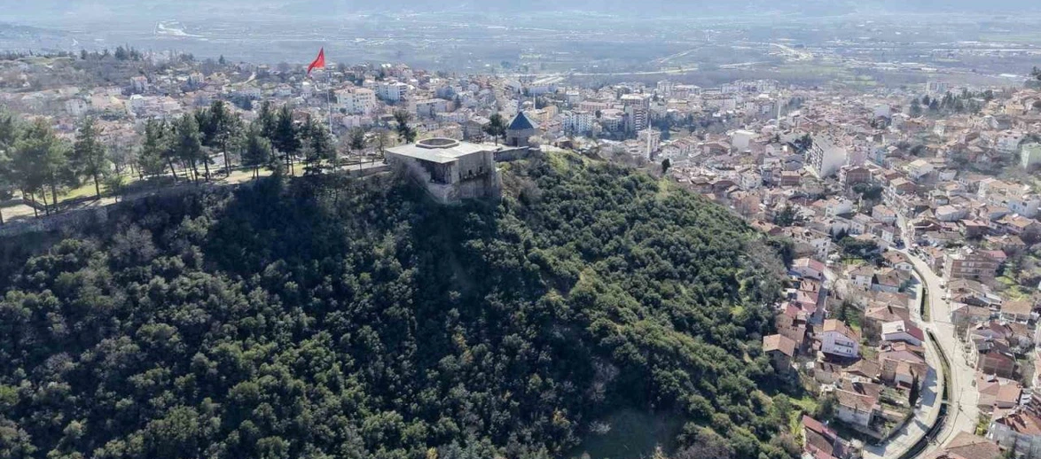 Anadolunun ilk medreselerinden 869 yıllık Yağıbasan Medresesi zamana direniyor