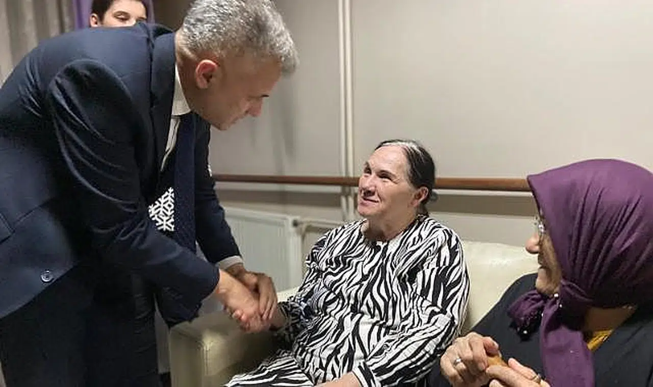 Kadir Gecesi'nde huzurevine anlamlı ziyaret