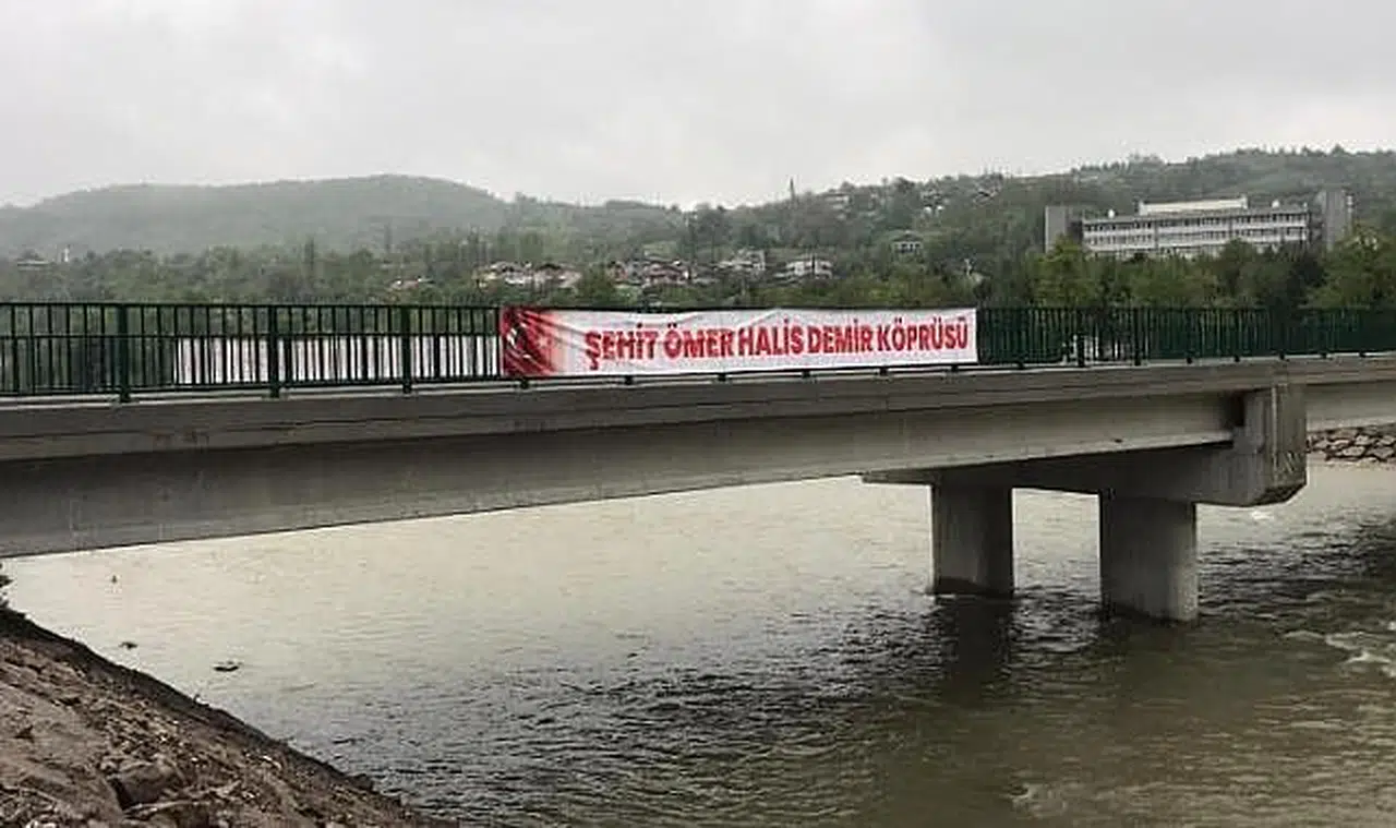 O köprüye şehidin ismi verildi 