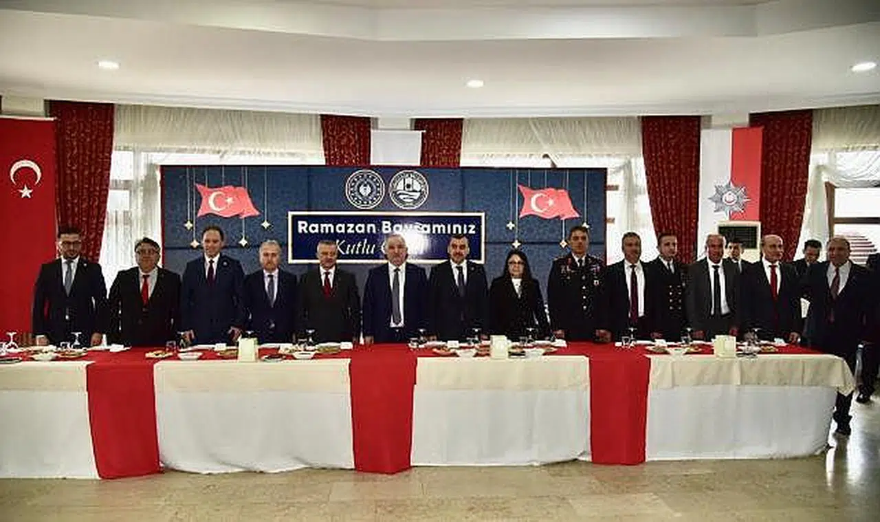 Protokol üyeleri bayramlaştı