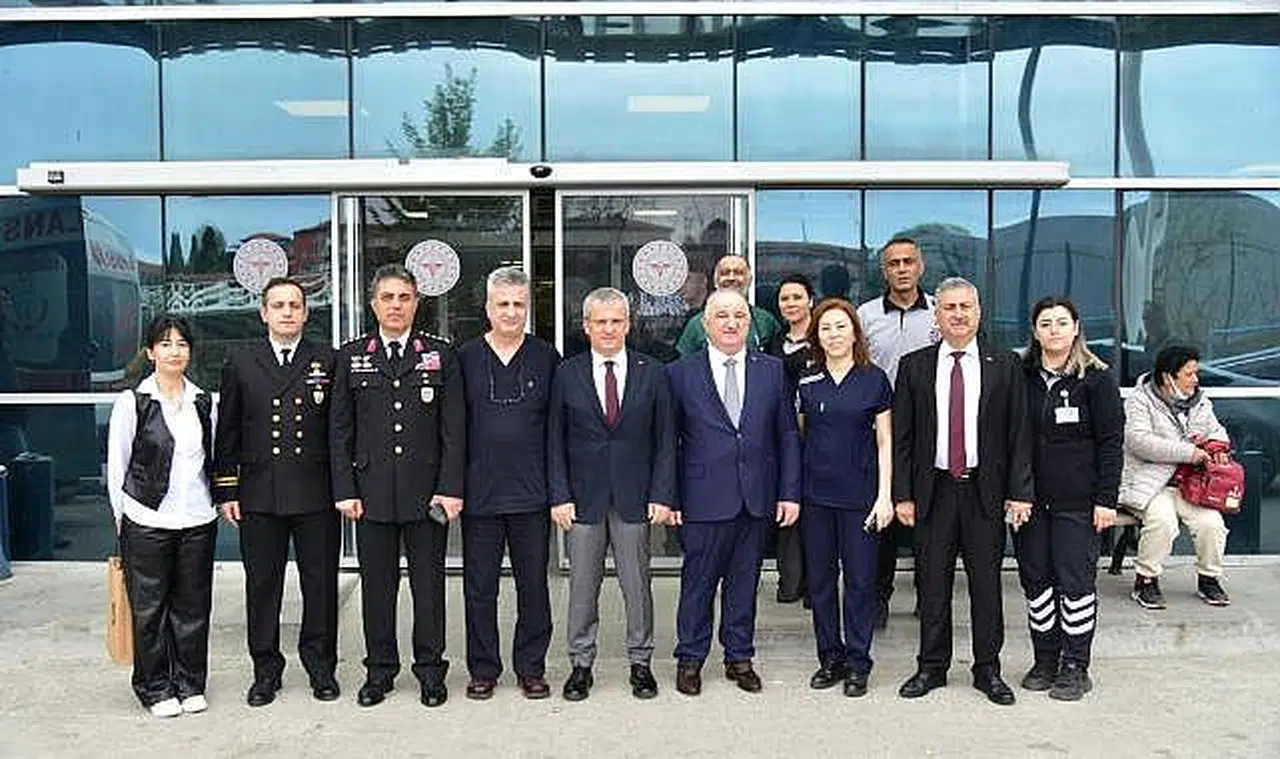 Vali Vekili Subaşı ve protokol üyelerinden bayram ziyaretleri