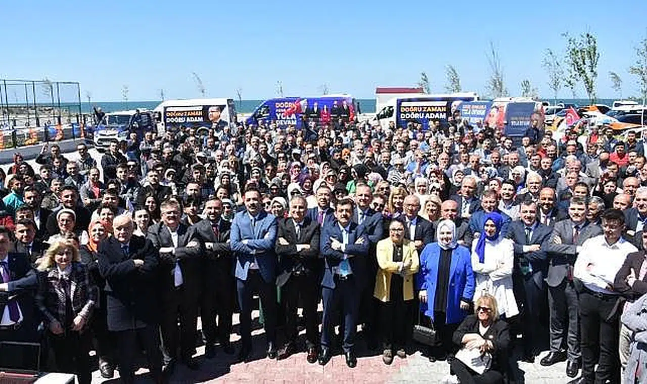 AK Parti'den 670 AK ekiple Kozlu'ya çıkarma!