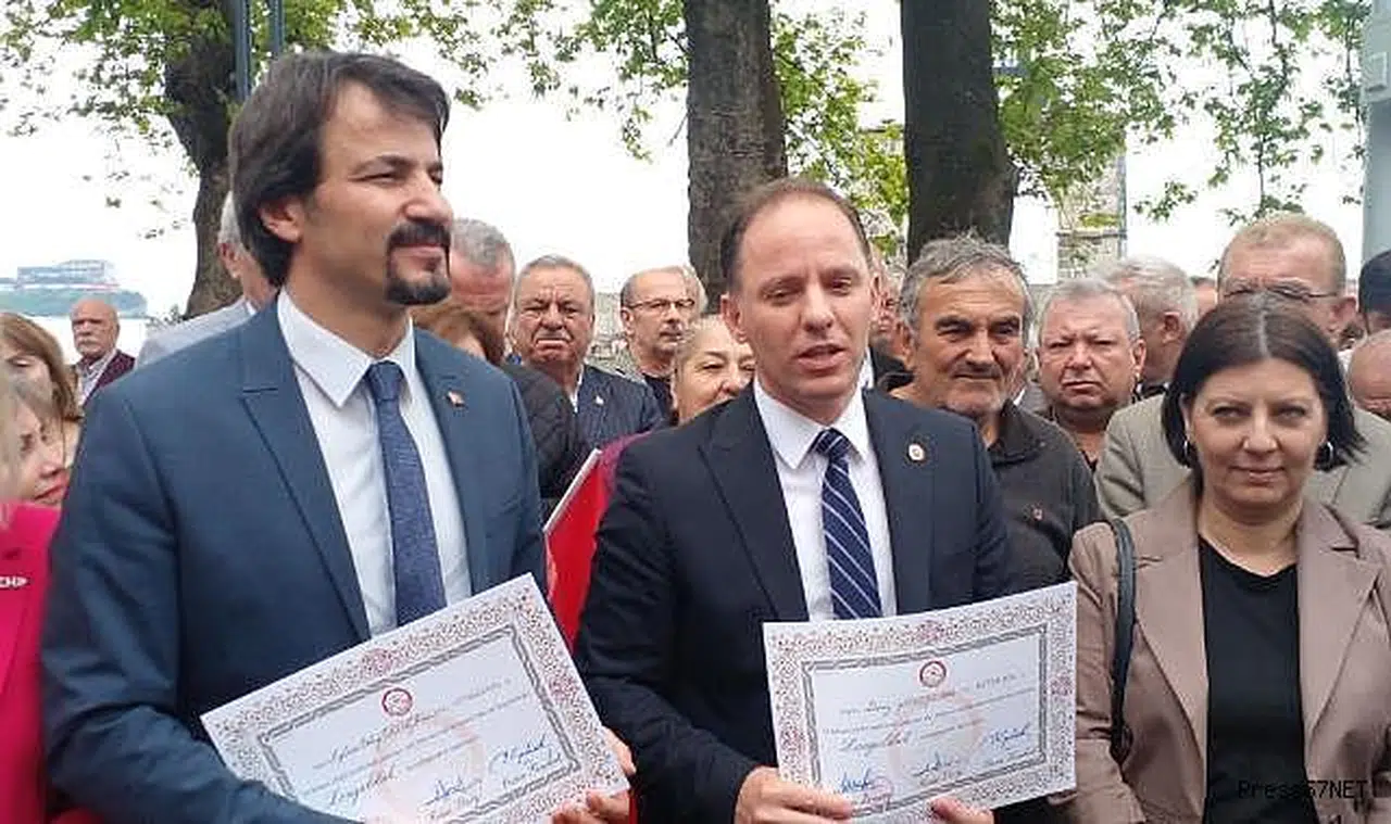 CHP Milletvekilleri mazbata aldı