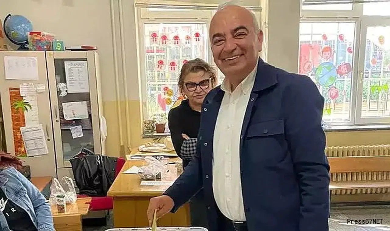 Devrek Belediye Başkanı Çetin Bozkurt oyunu kullandı