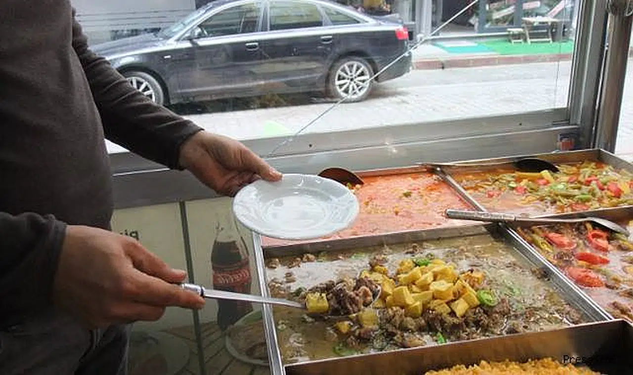 Bir tabak et yemeği 120 lira oldu