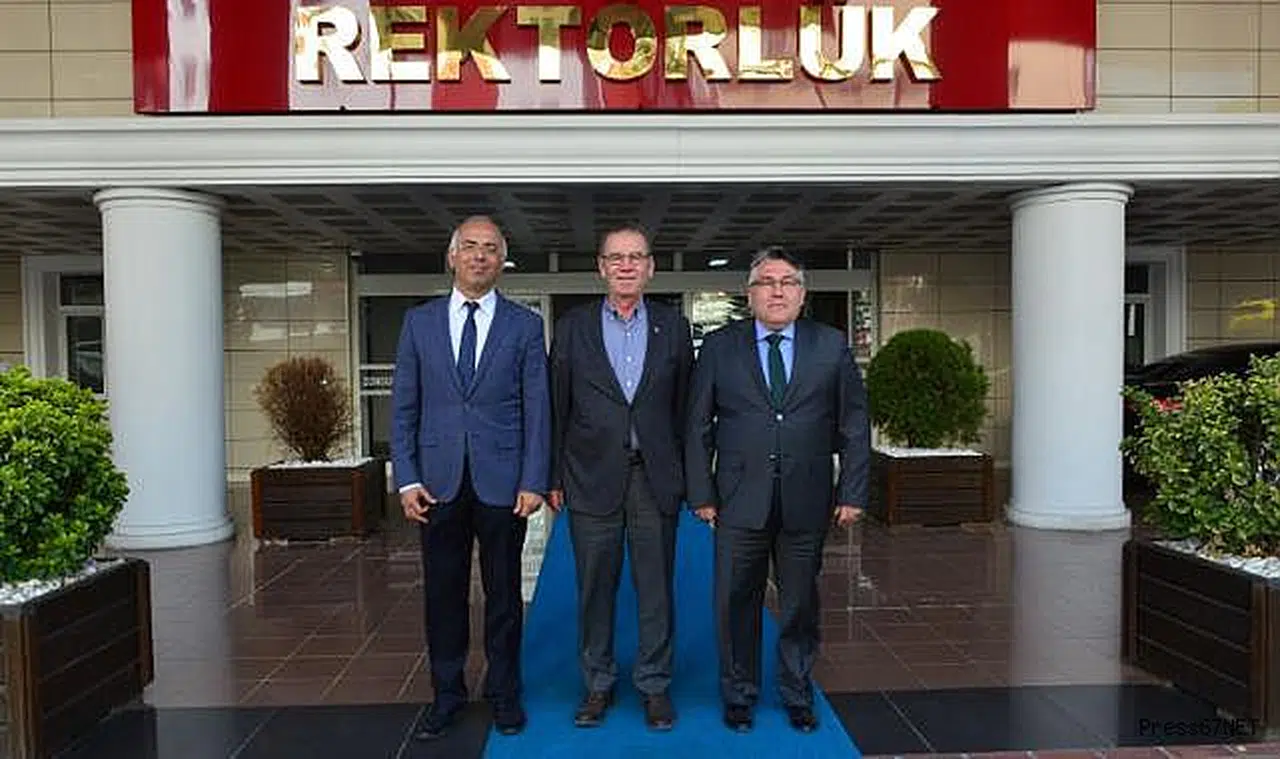 Eski Devlet Bakanından ZBEÜ Rektörüne Ziyaret