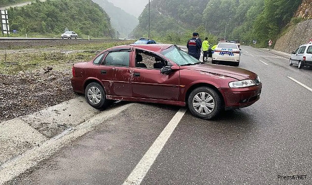 Ankara yolunda kaza.... 2 yaralı