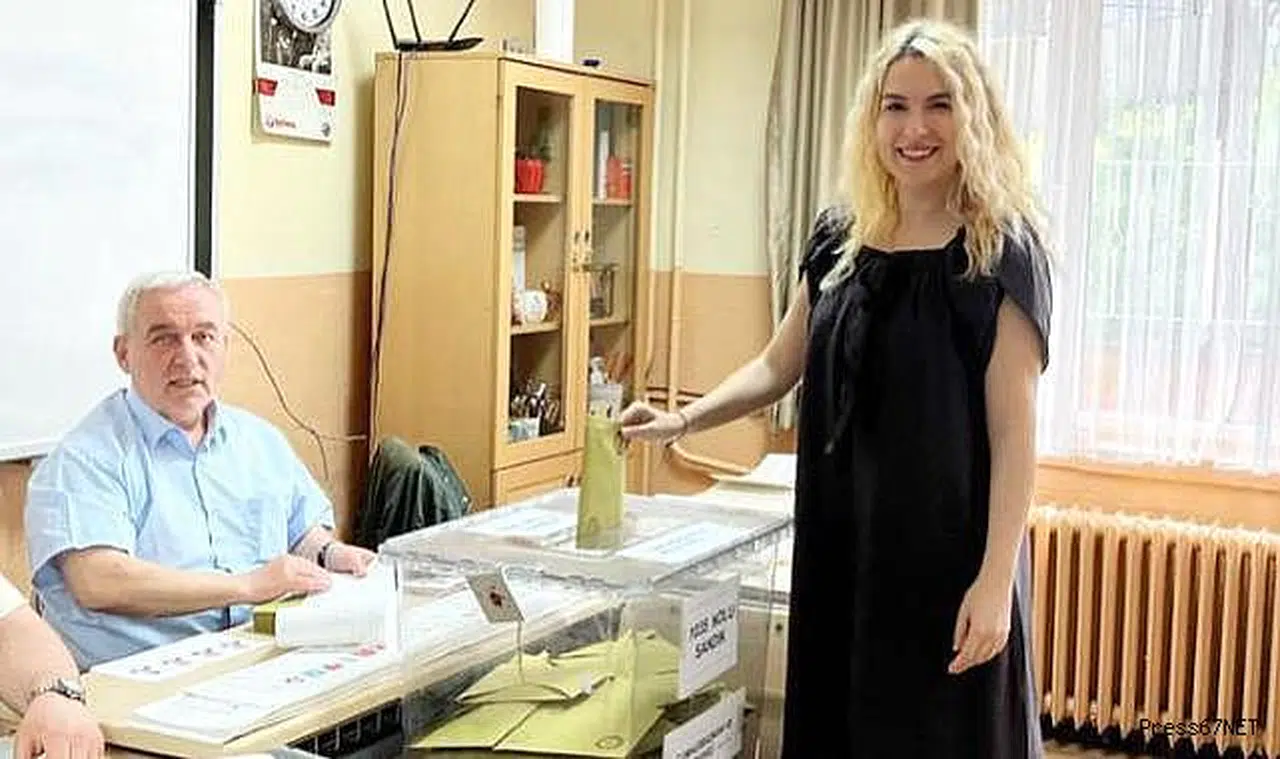 Merve Kır oyunu kullandı