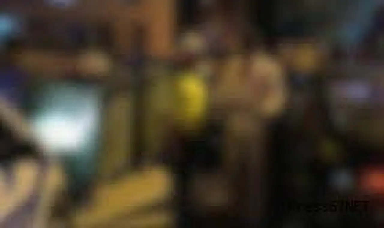 Yüksek sesle müzik dinlemek pahalıya patladı!