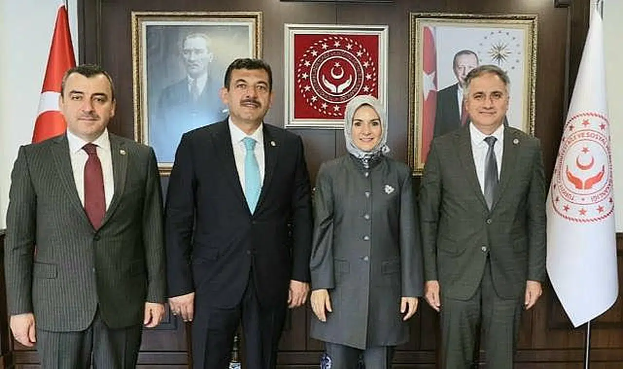 AK Partili vekiller Aile ve Sosyal Hizmetler Bakanlığı'nda!
