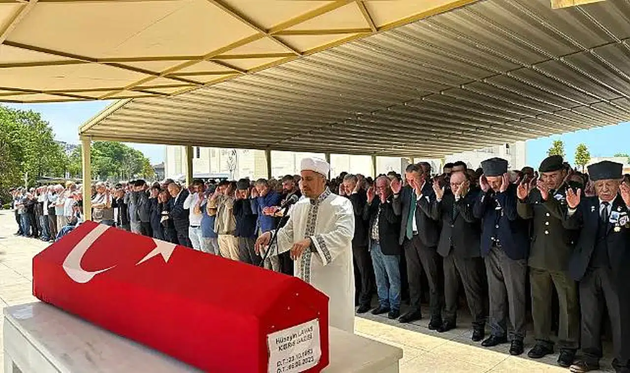 Kıbrıs Gazisi Hüseyin Lavaş son yolculuğuna uğurlandı