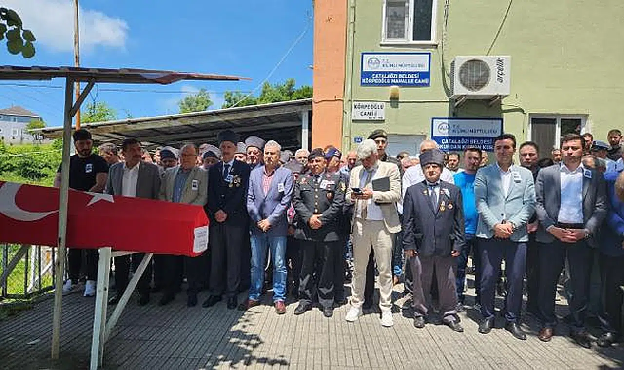 Kıbrıs Gazisi son yolculuğuna uğurlandı 