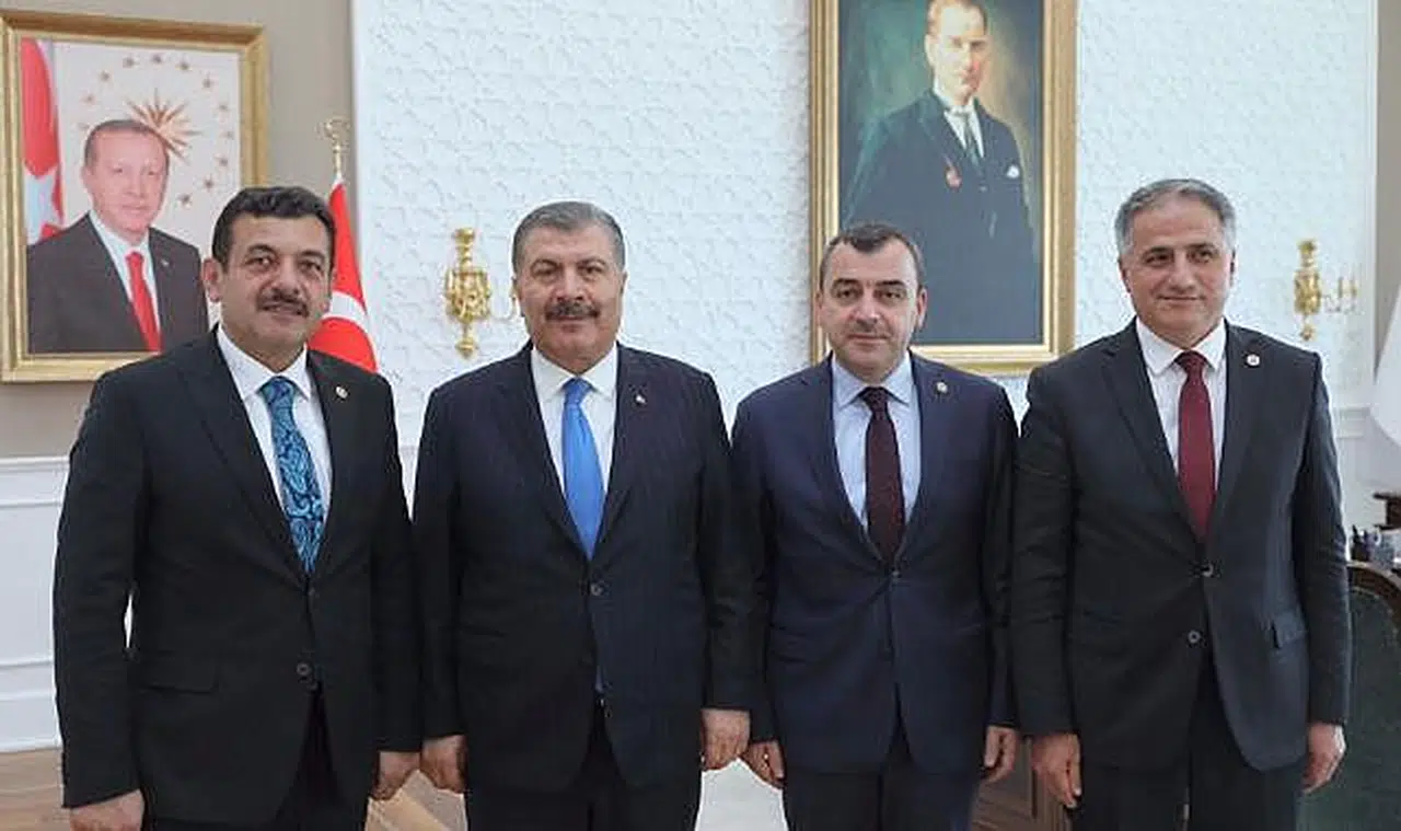 Milletvekillerinden Bakan Koca'ya ziyaret