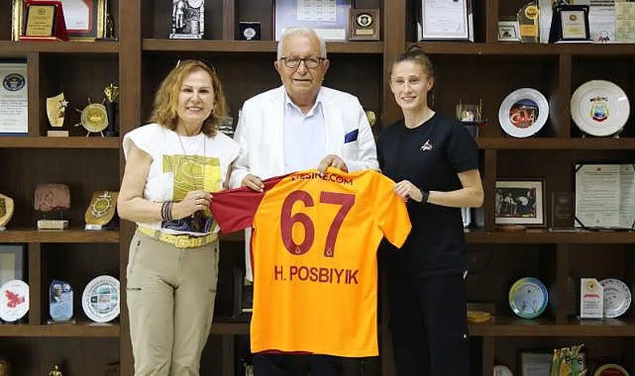 Milli Gurur Ebru Topçu Başkan Posbıyık’ı Ziyaret Etti