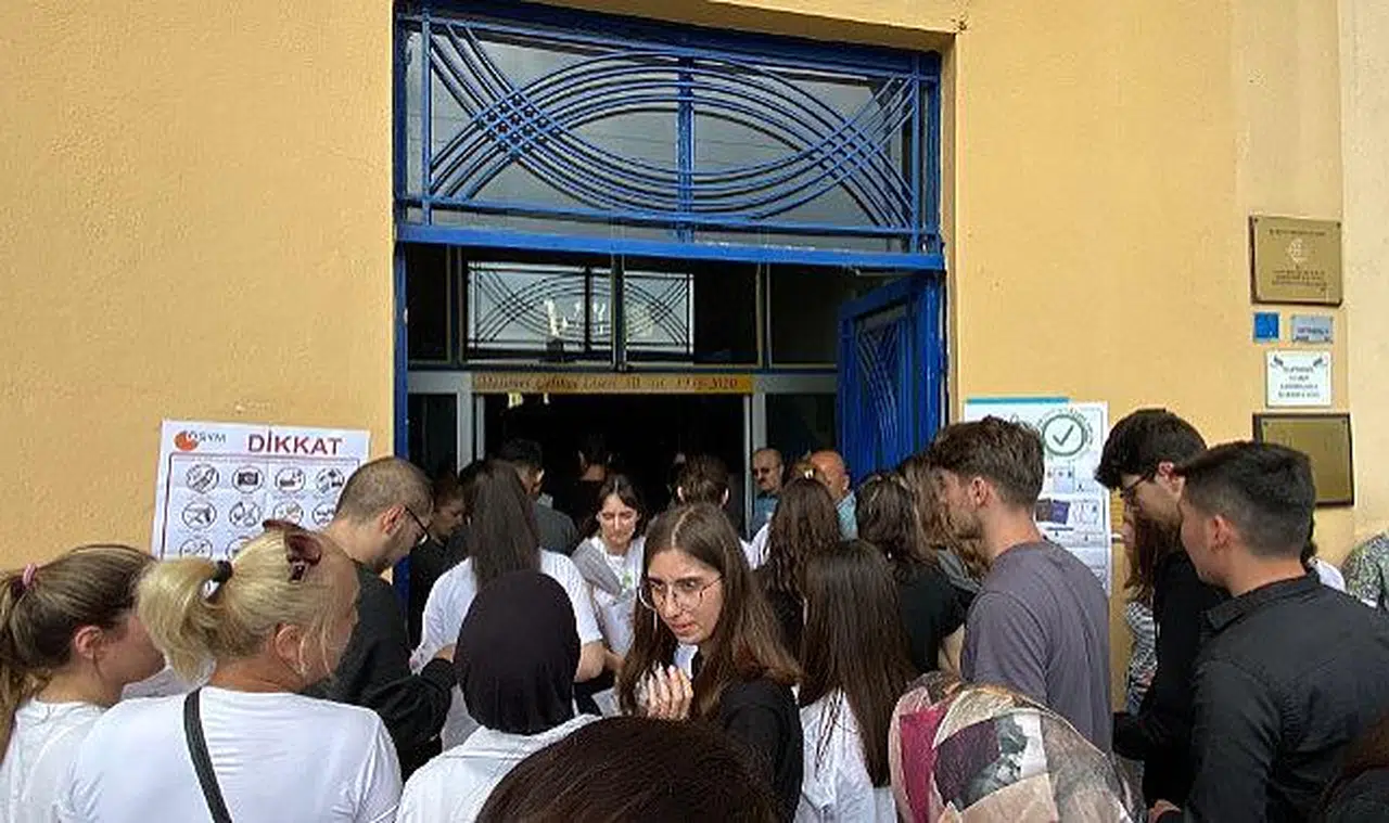 Öğrencilerin YKS heyecanı başladı!