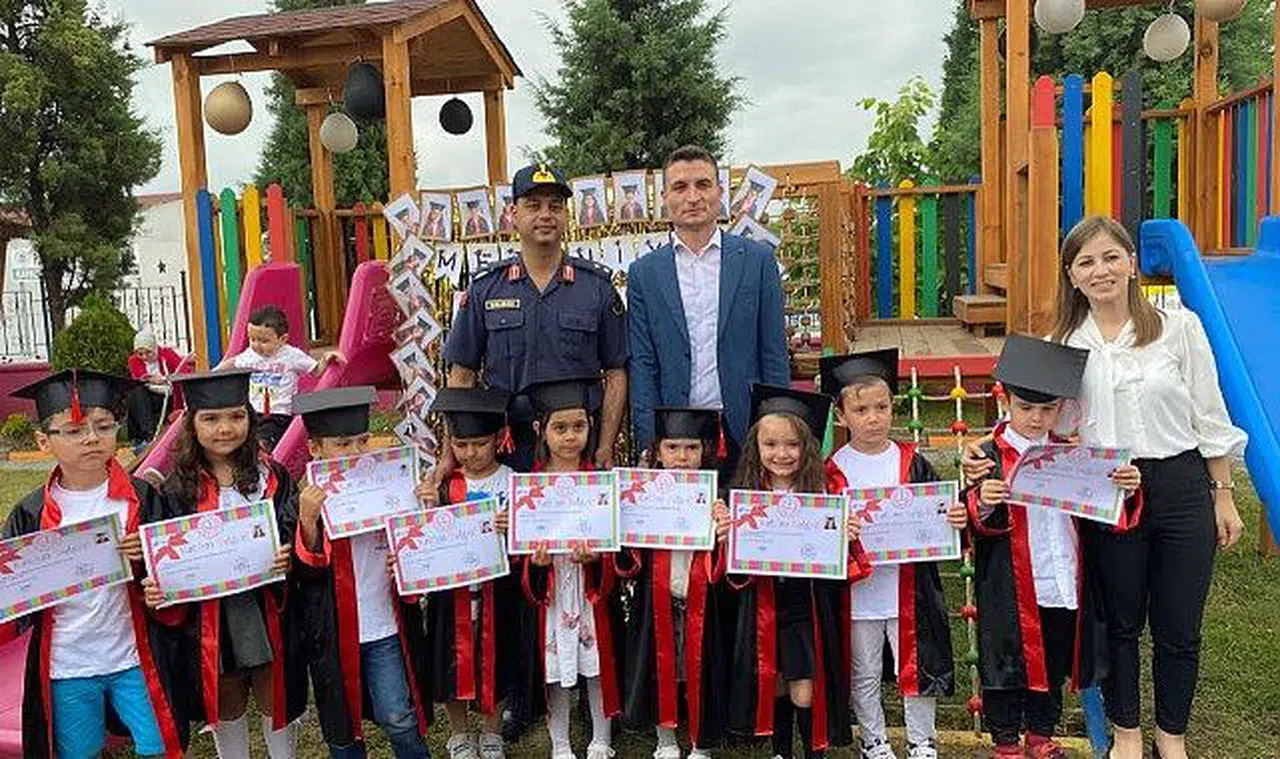 Perşembe Anaokulu mezunlarını verdi, okulun dönüşümü tamamlandı  