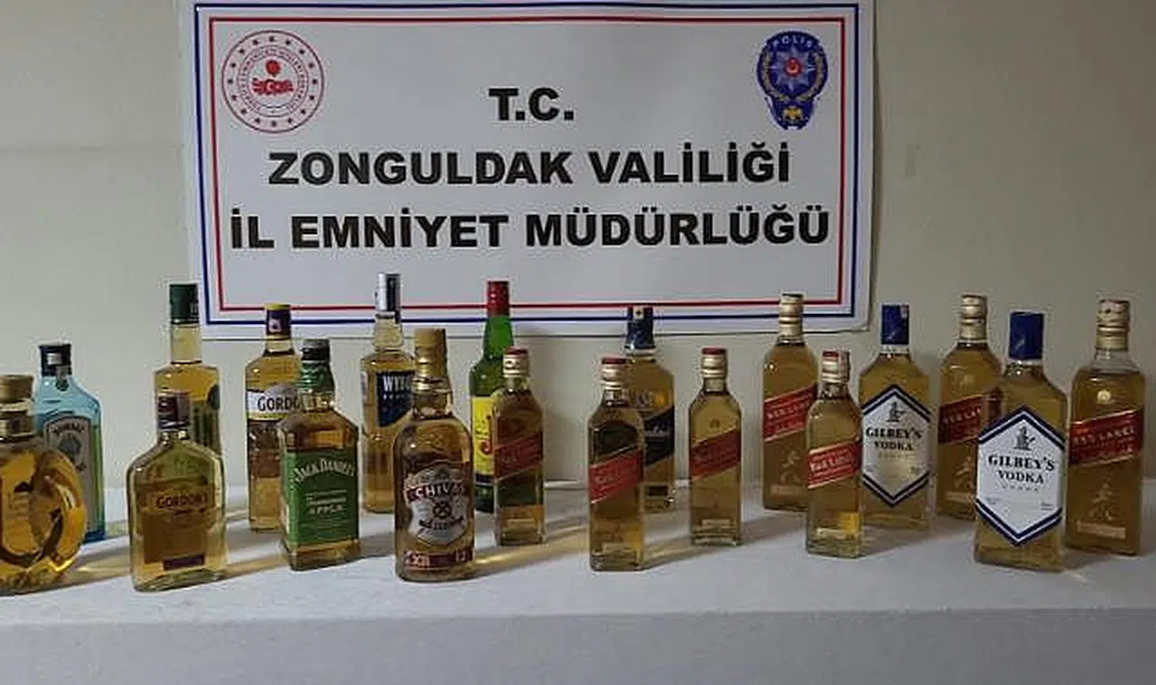 Polis, bayram öncesi şişe şişe kaçak içki ele geçirdi