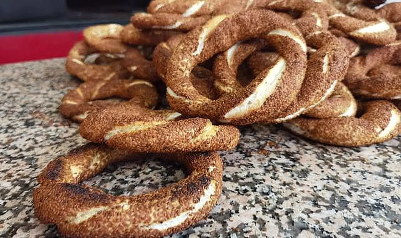 Ekmekten sonra simit de 7,50 TL oldu