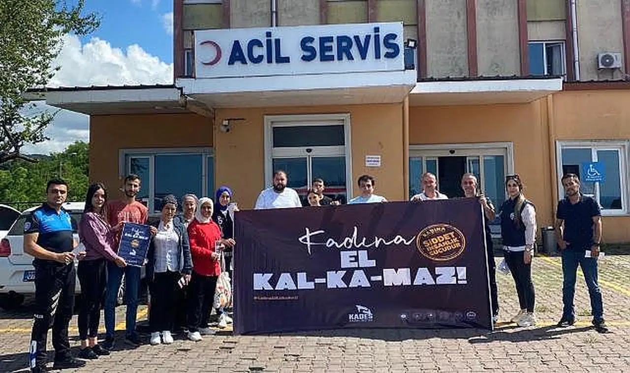 Kadın doğum hastanesinde kadına şiddete karşı uyarı yapıldı