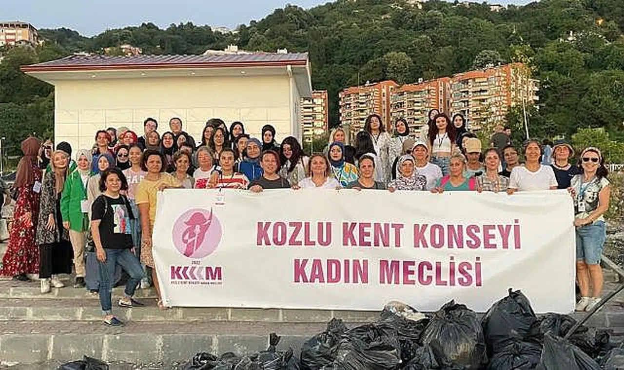 Kozlu sahilinde çevre etkinliği