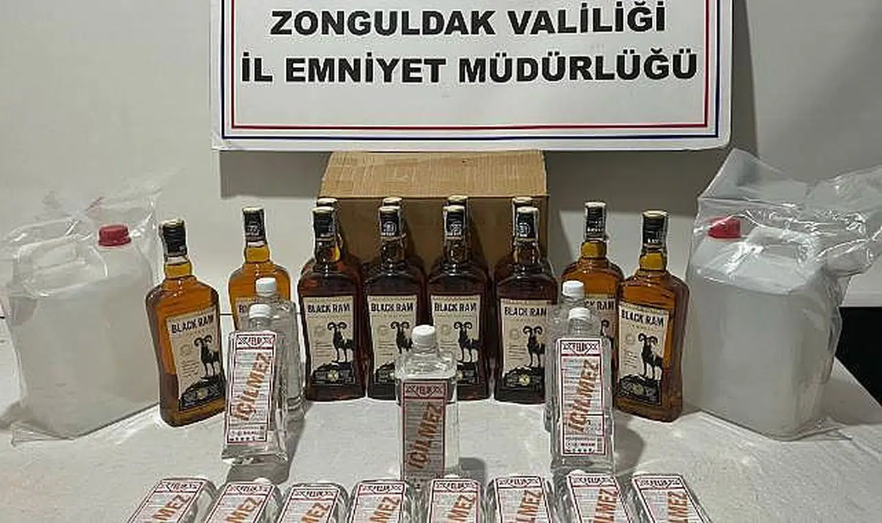 Polis baskını! Litrelerce kaçak içki ele geçirildi