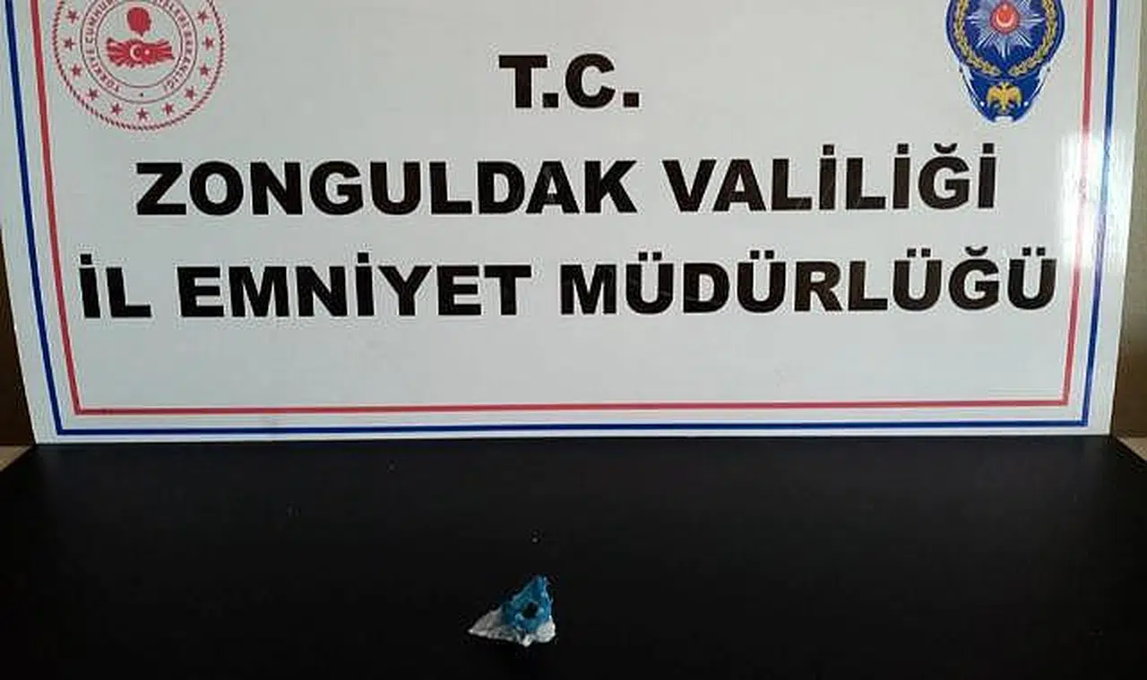 Polisin uygulamasında uyuşturucu ile yakalandılar