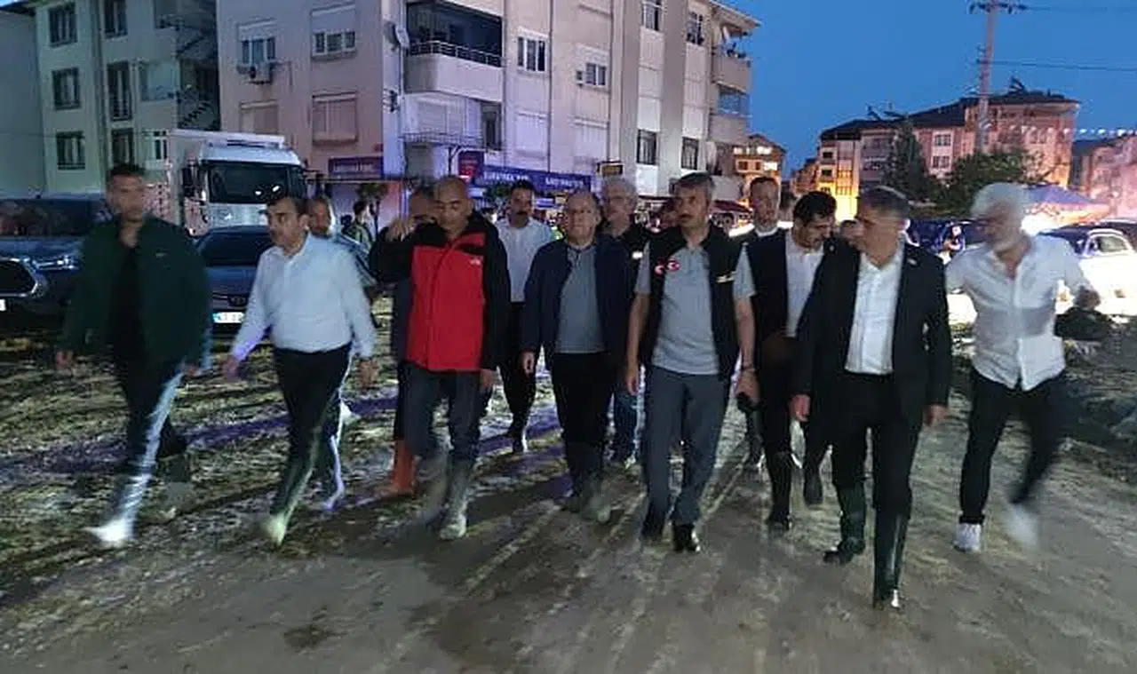 Vali Mustafa Tutulmaz ve milletvekilleri Devrek'te