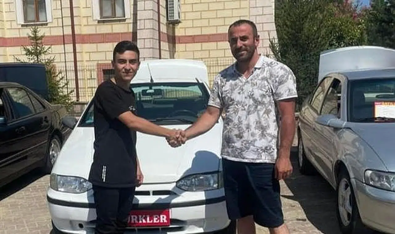 Devrek’te ilk kez açılan Açık Oto Pazarı ilgi gördü