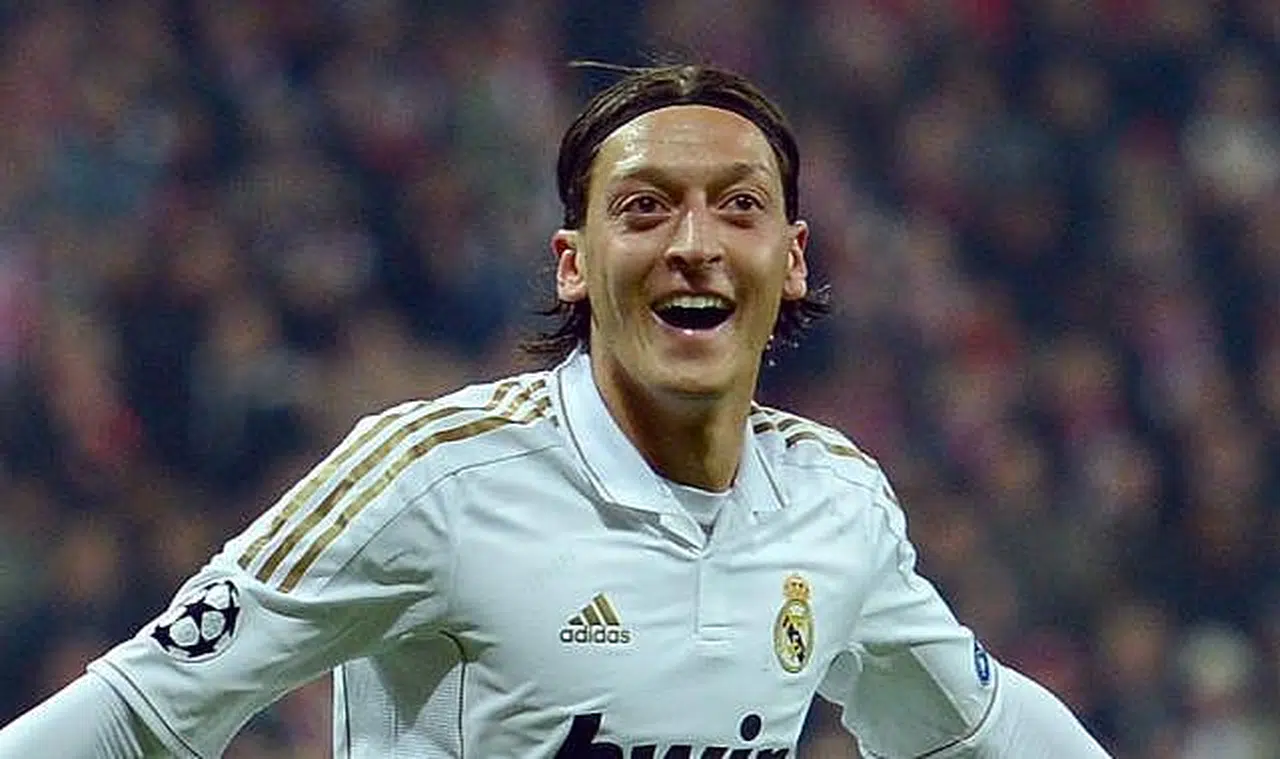 Mesut Özil'in hayatı belgesel oluyor!