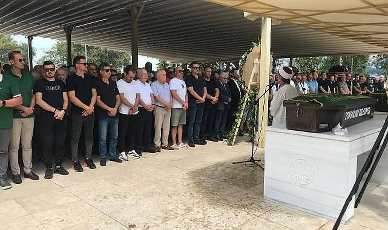 Ozan Surat son yolculuğuna uğurlandı