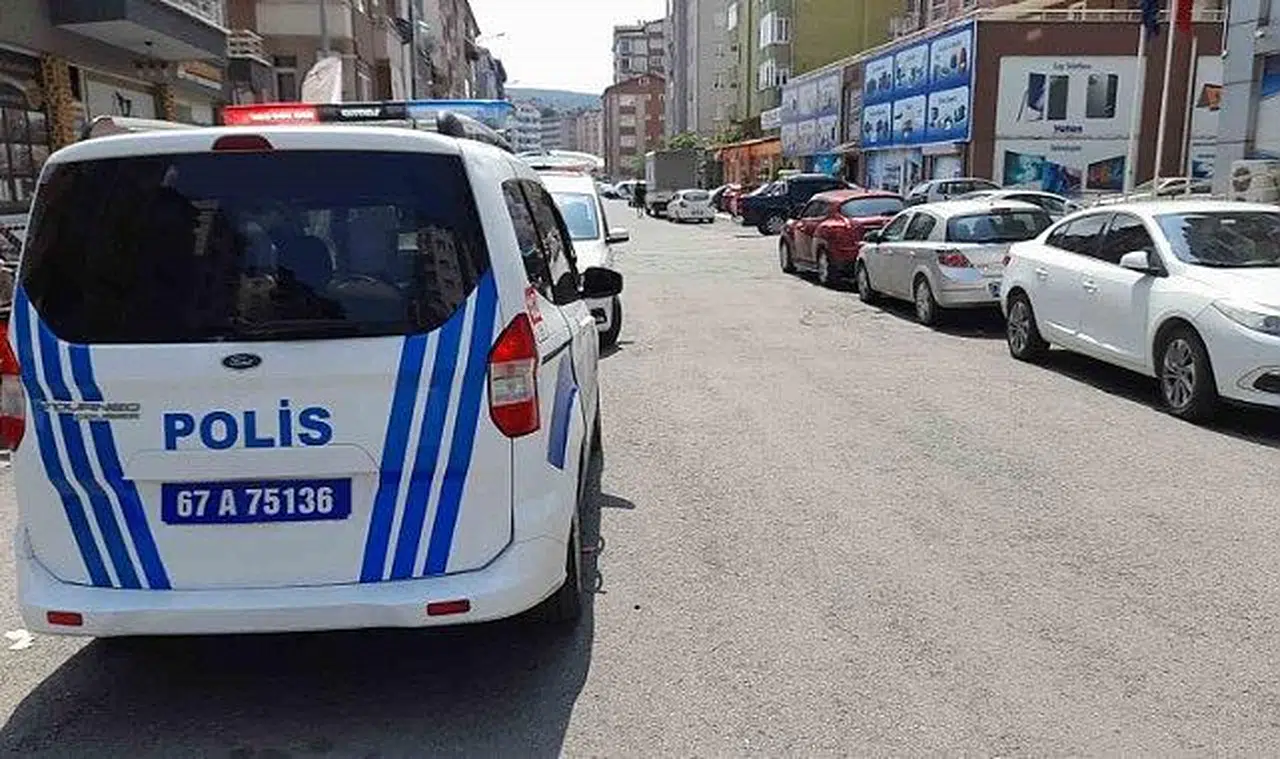 Pikap ile motosiklet çarpıştı!