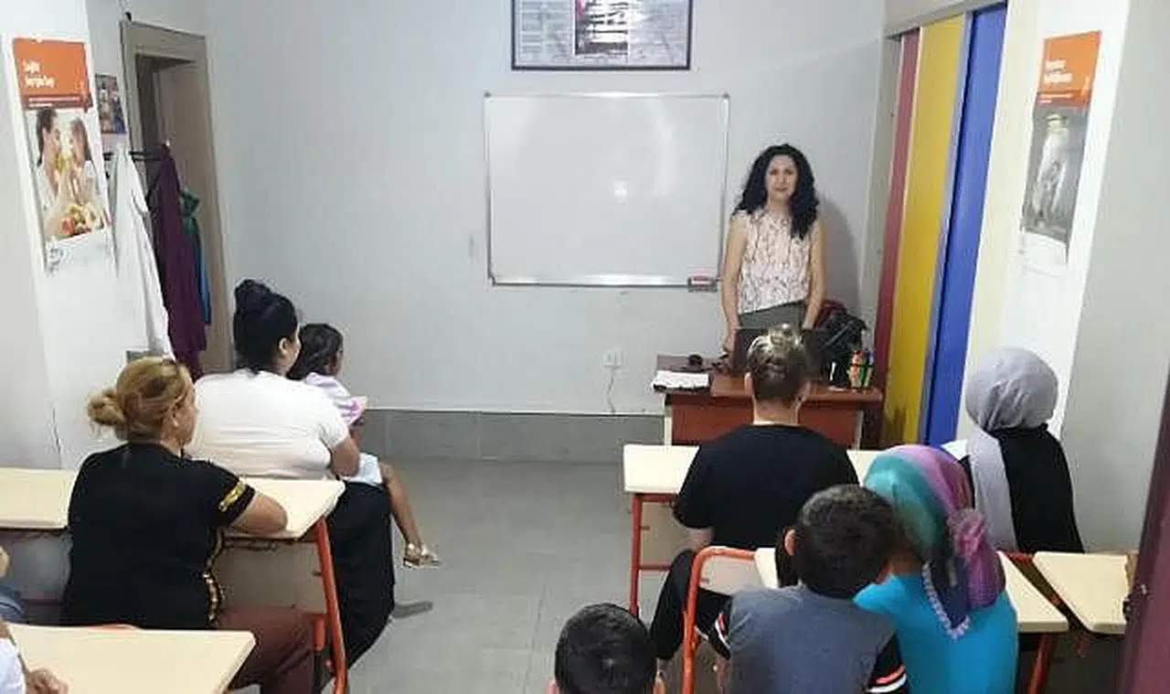 Roman vatandaşlara yönelik iş kulübü eğitimi düzenlendi