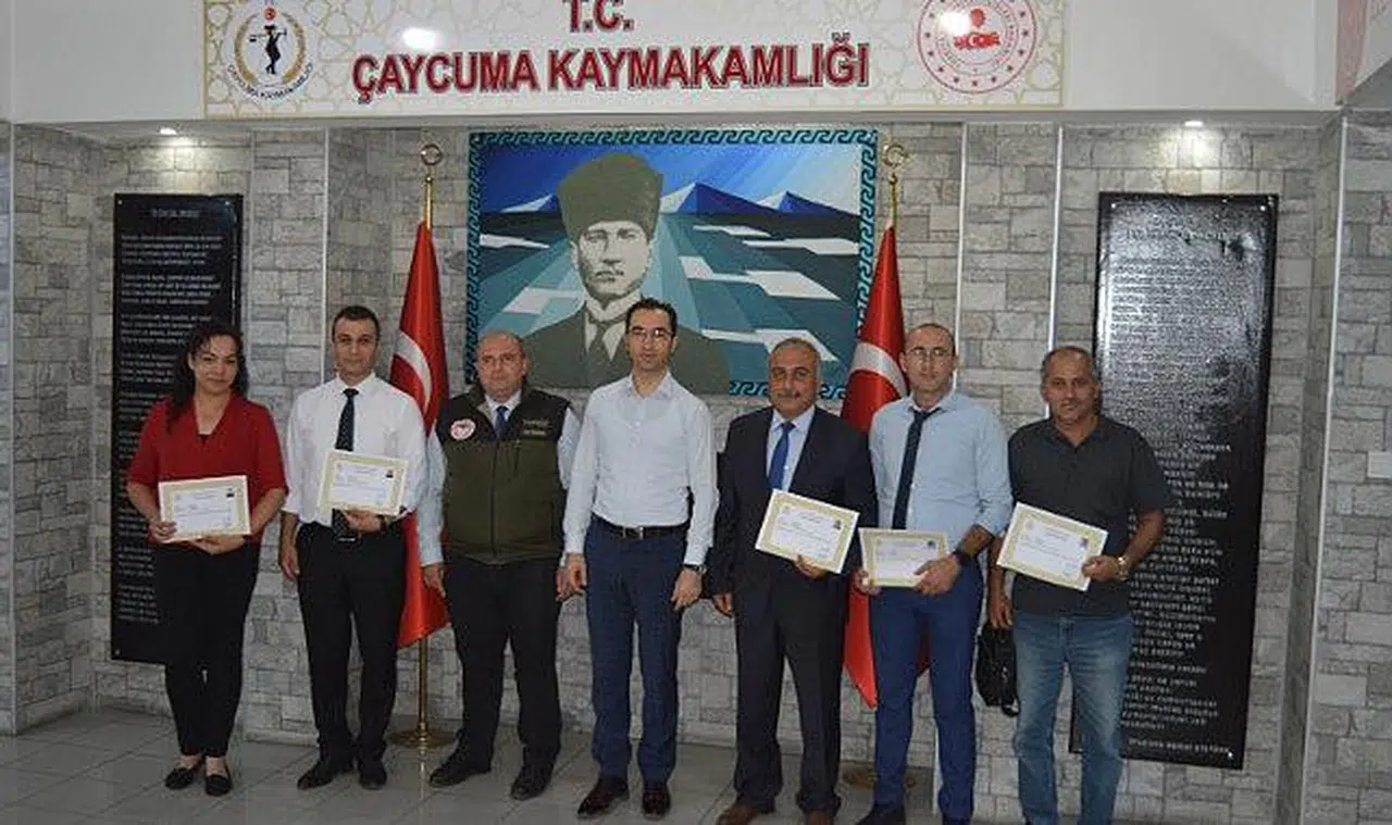 Şap hastalığında mücadele eden ekibe 'Başarı Belgesi'  