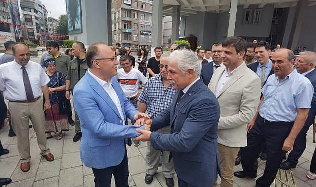 Vali tutulmaz Zonguldak'tan ayrıldı!