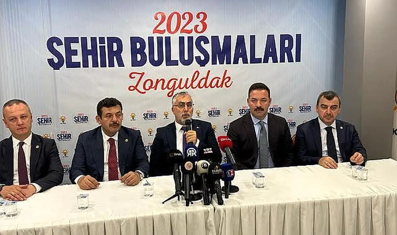Bakan'dan Zonguldak'a övgü; "Kömürü kara geleceği ak"