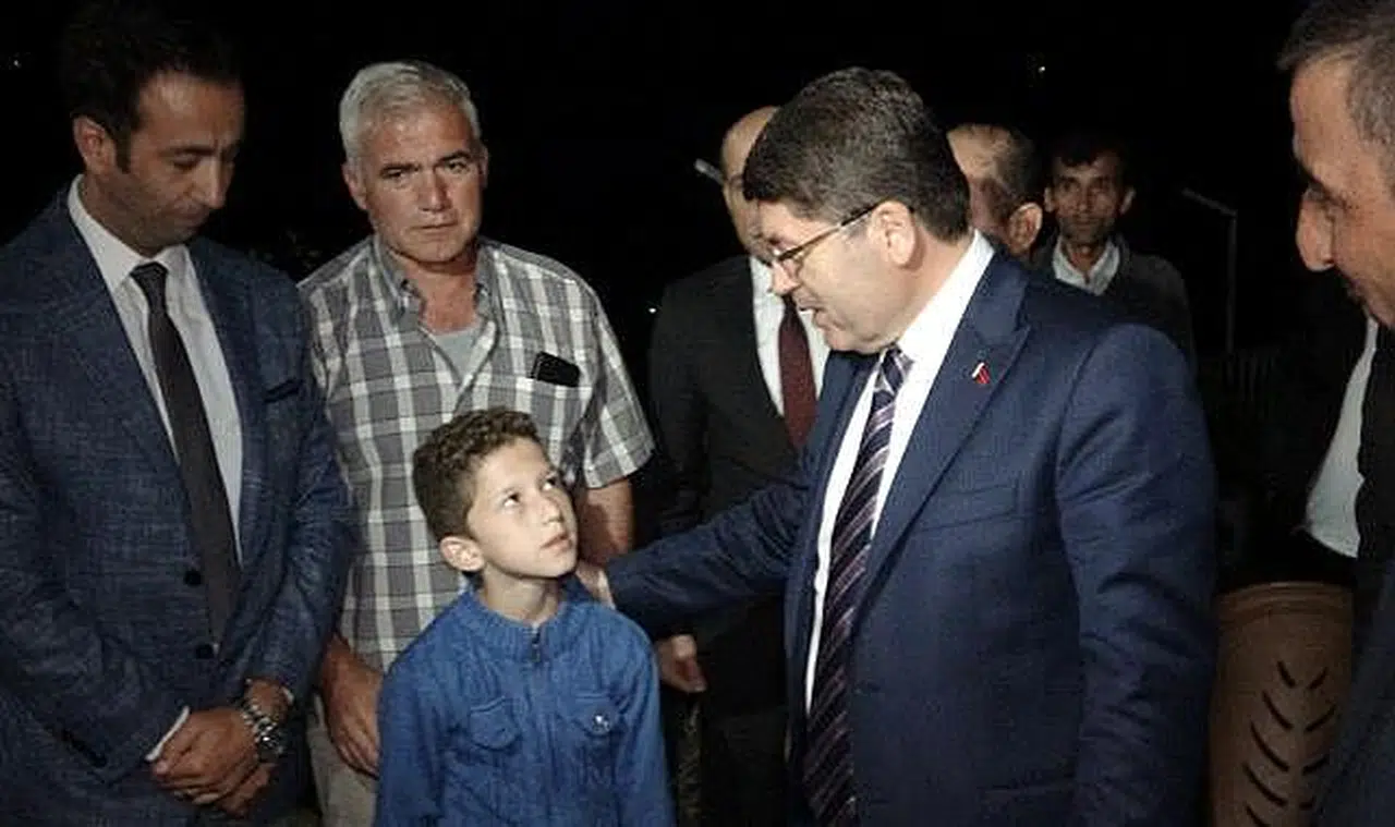Bakan Yılmaz Tunç'tan maden şehidine taziye ziyareti