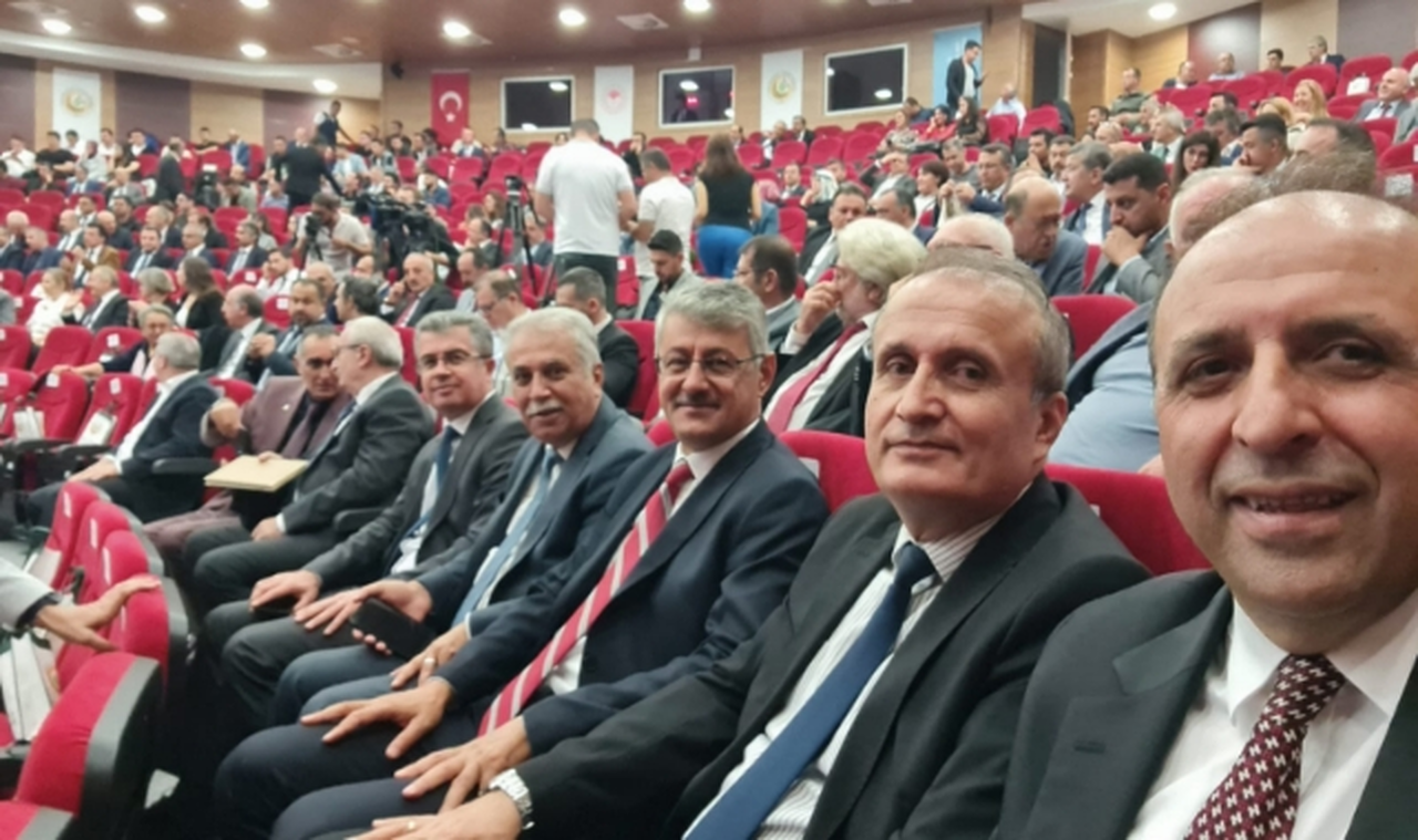 Bölge müdürü o toplantıya katıldı!