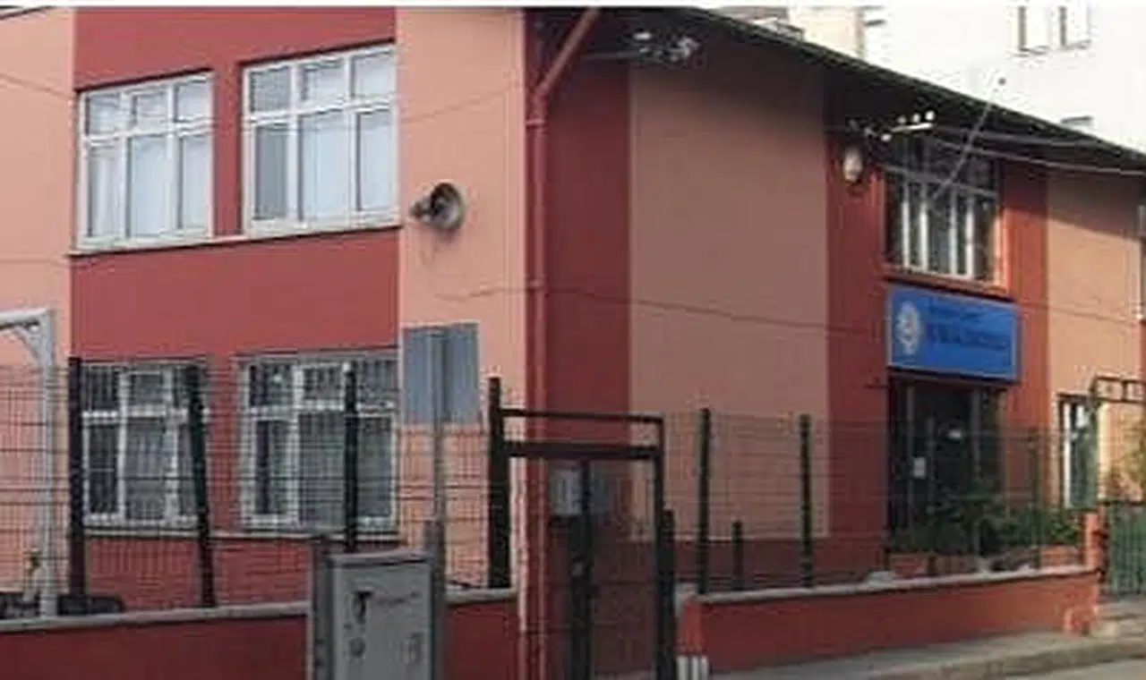 Göreve yeni başlamıştı! Okul Müdürü Gür hayatını kaybetti!