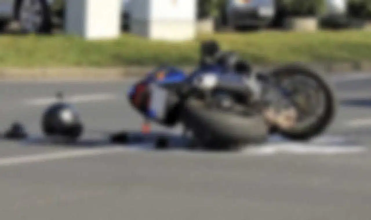 Motosikletten fırlayan sürücü hayatını kaybetti!