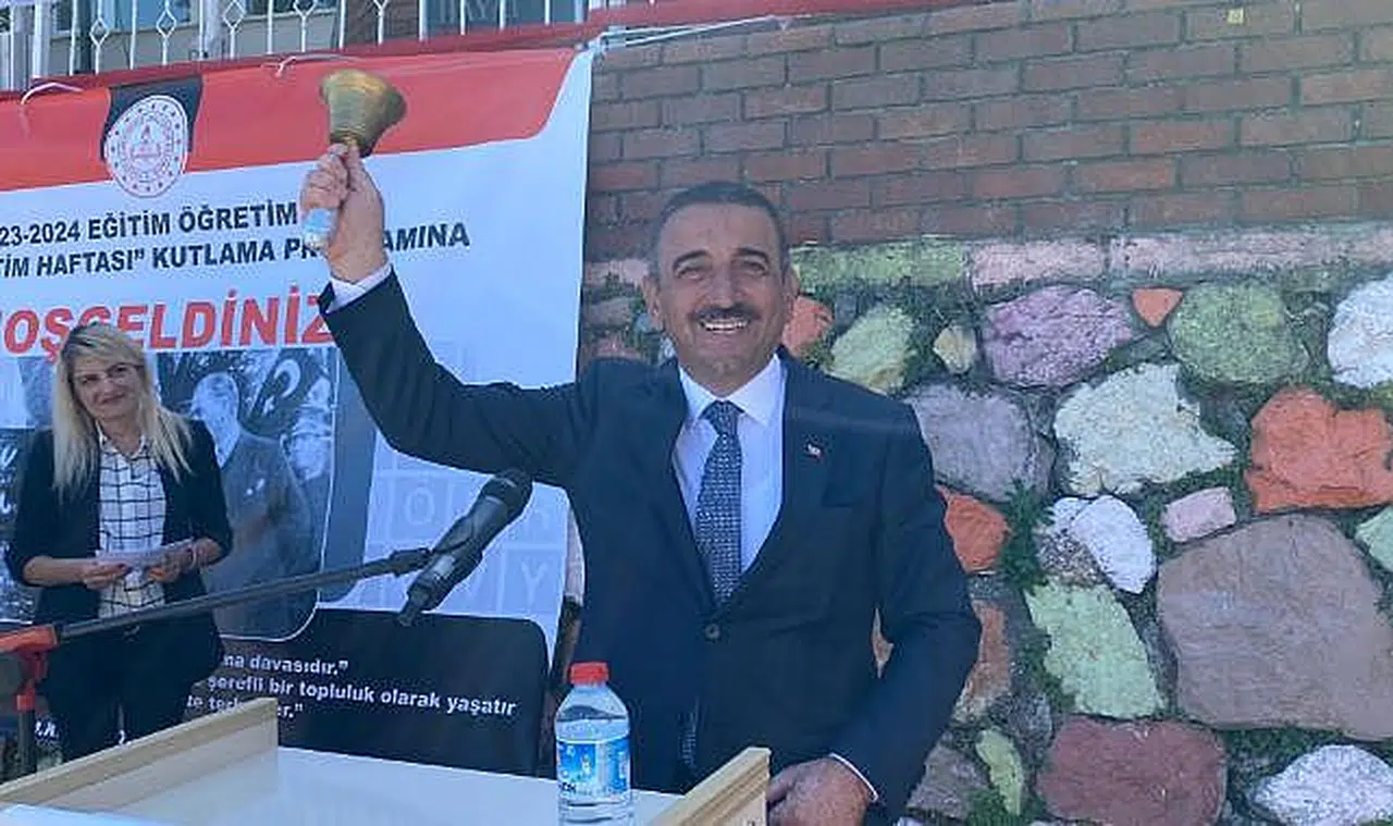 Yeni dönem resmen başladı! İlk zili Vali çaldı