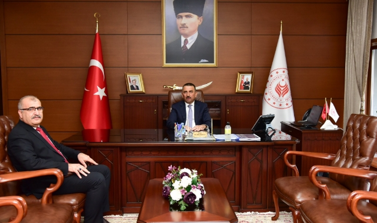 Yeni Tarım Müdürü ilk ziyaretini Vali Hacıbektaşoğlu'na yaptı