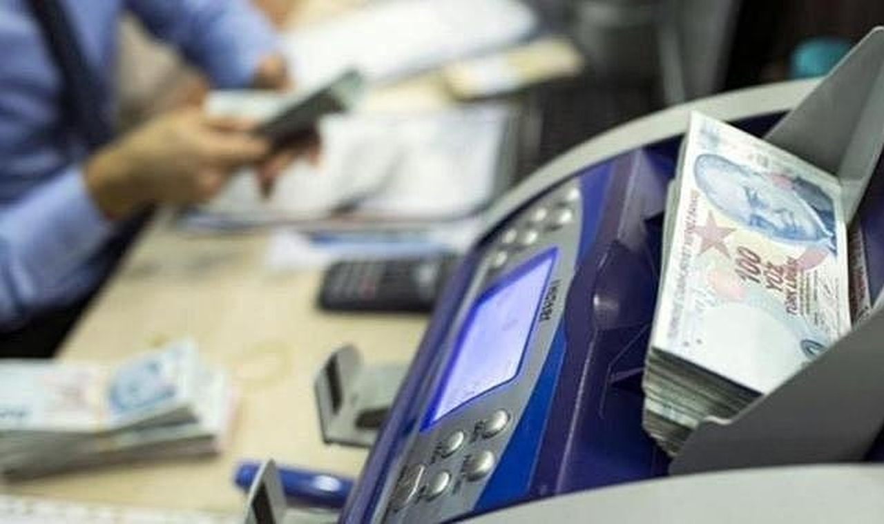 Cumhurbaşkanı Erdoğan imzaladı: Kredi kartları ile alışveriş ve nakit çekim için tedbir sinyali!