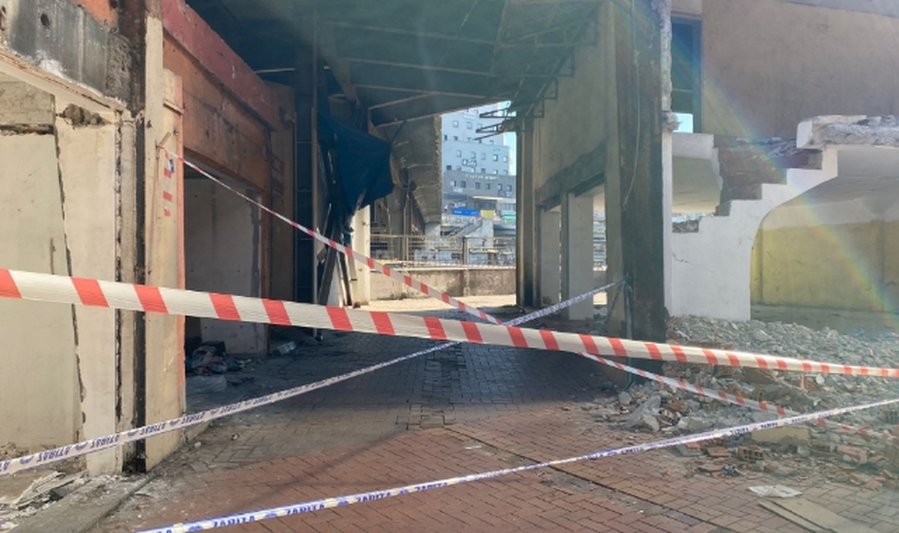 Fevkani Köprüsü altı yayalara kapatıldı!