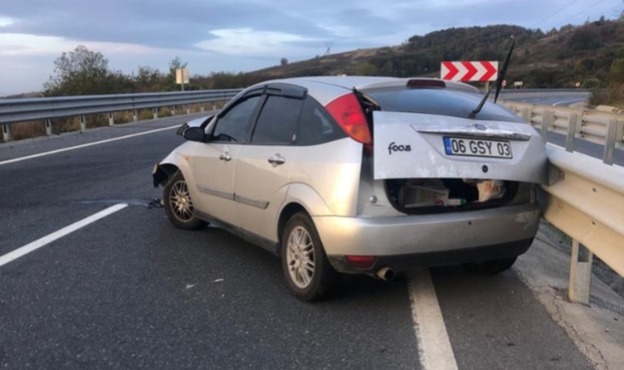 Kontrolden çıkan otomobil kaza yaptı: 2 yaralı  