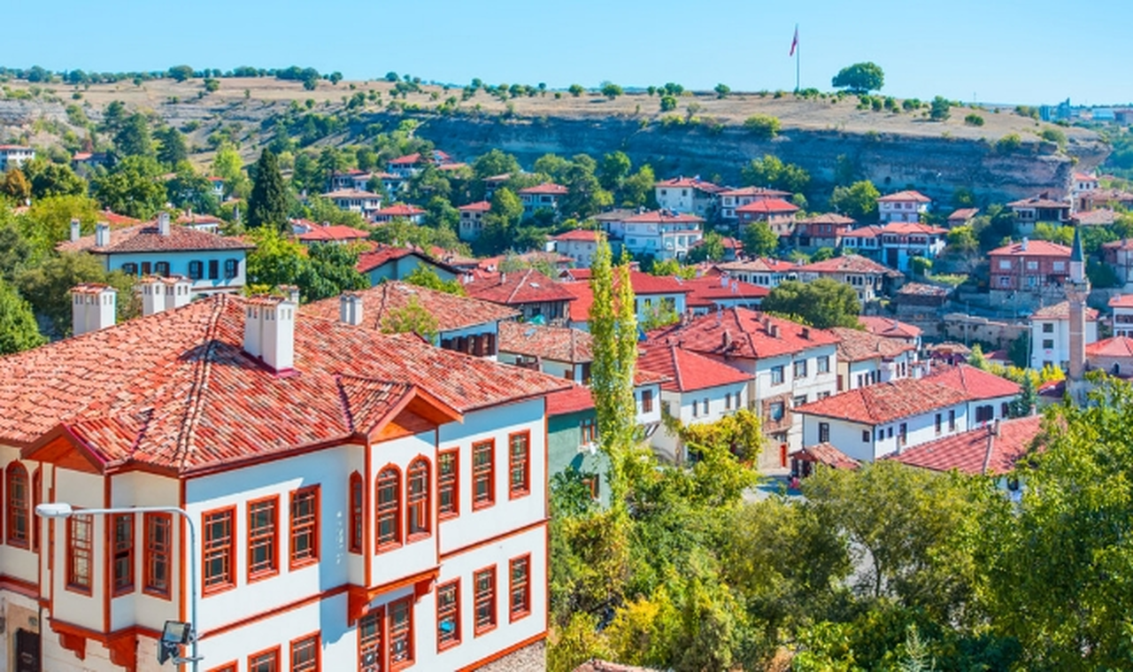 Safranbolu Amerika’ya örnek oldu; Kastamonu yerinde sayıyor!