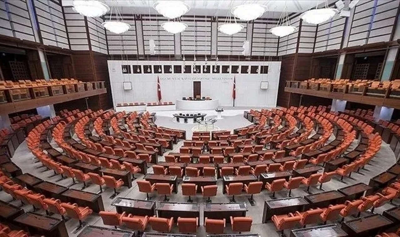TBMM'de yeni yasama yılı açılışı geniş güvenlik önlemleri altında yapılacak