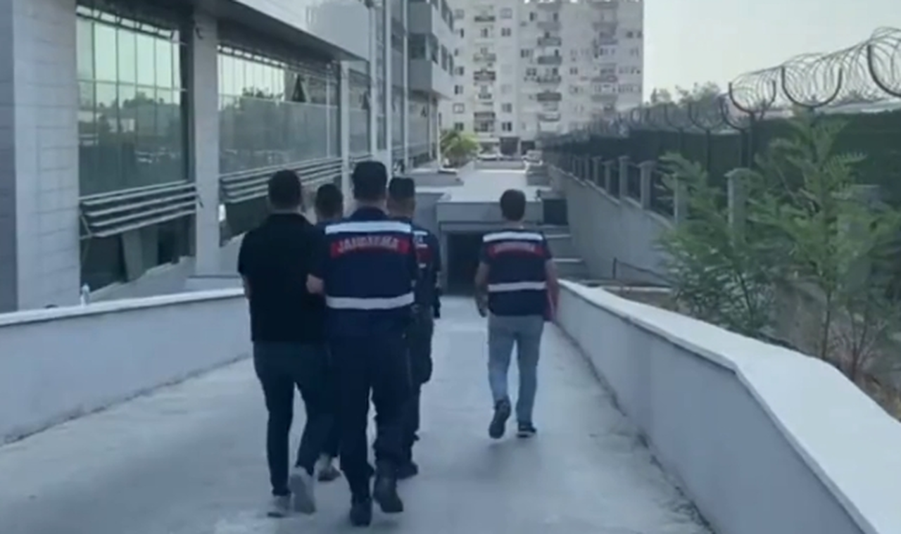 Tüm Türkiye'de çifte operasyon! MİT ve Emniyet darbeyi vuruyor