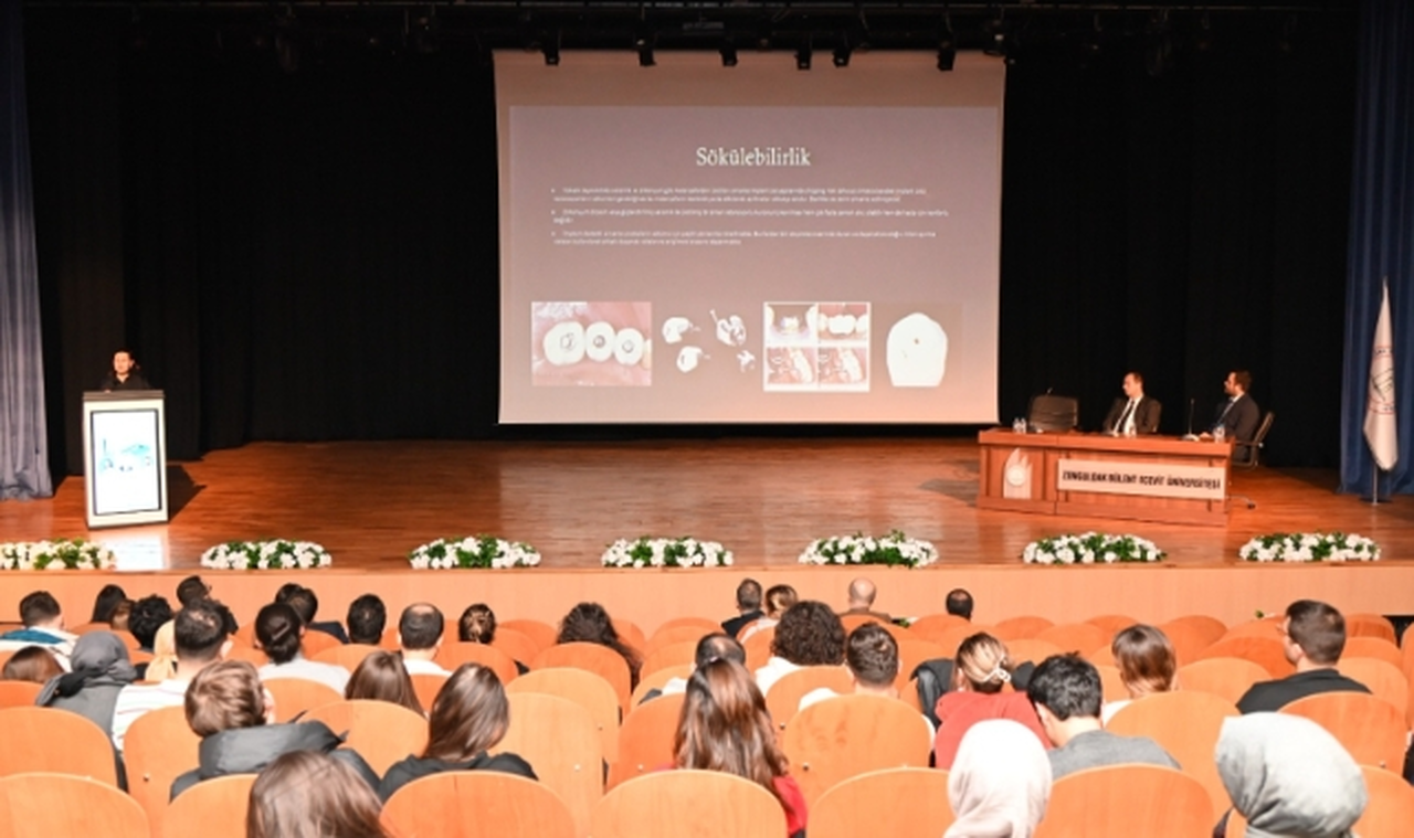 Diş Hekimliği Fakültesi ‘İmplant Uygulamalarında Merak Edilenler’ Panelini Gerçekleştirdi