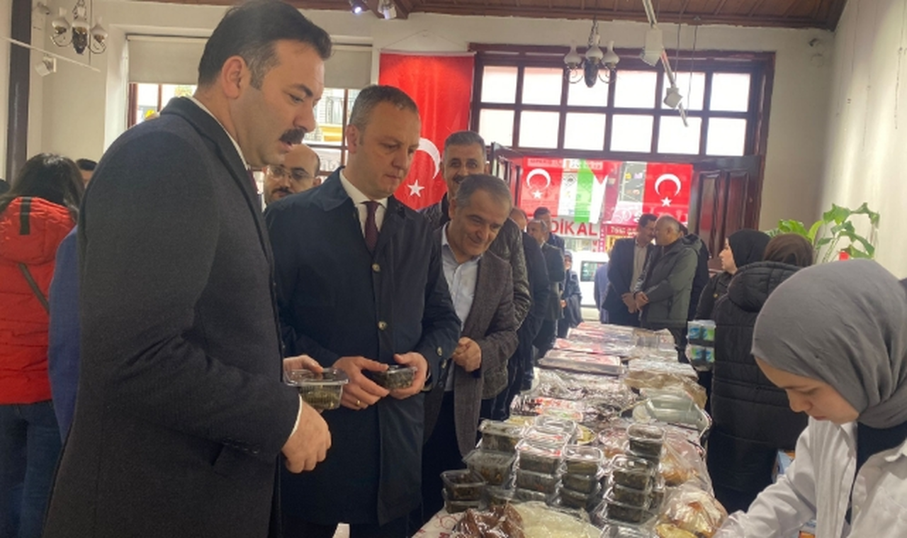 Zonguldak'ta Gazze İçin Yardım Çarşısı Açıldı