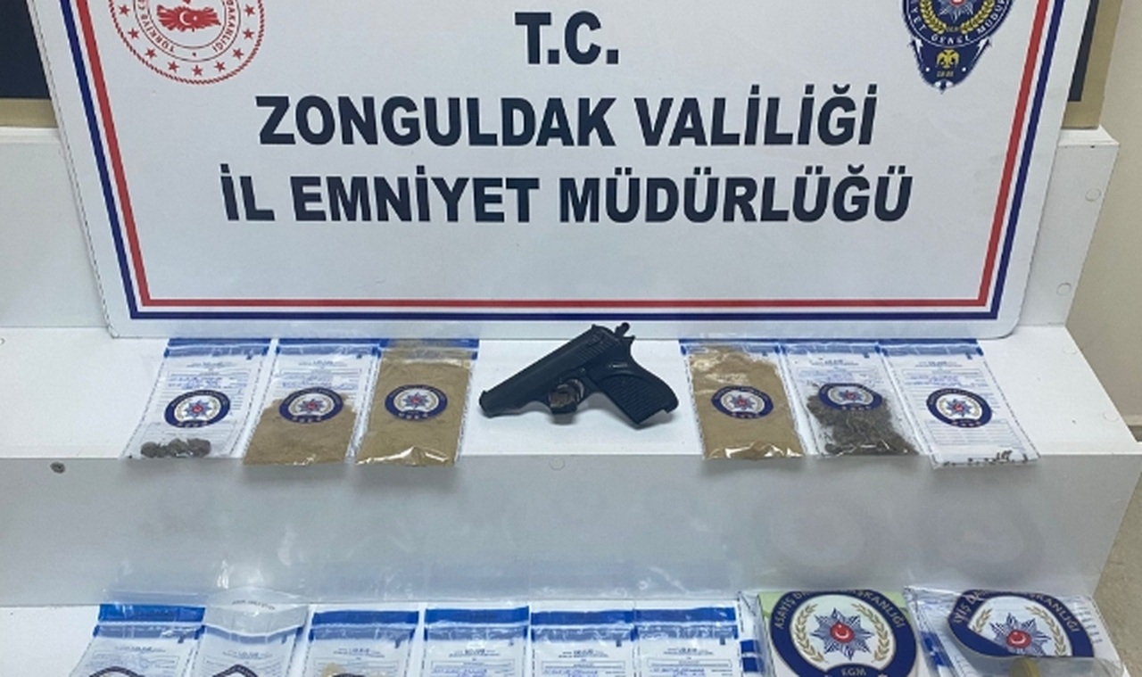 Narkotik Operasyonu: 5 Şüpheli Yakalandı, 4'ü Tutuklandı